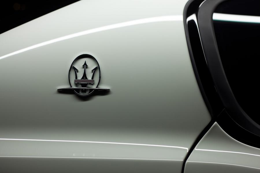  Maserati Quattroporte 2008 года  (фото 38 из 197)